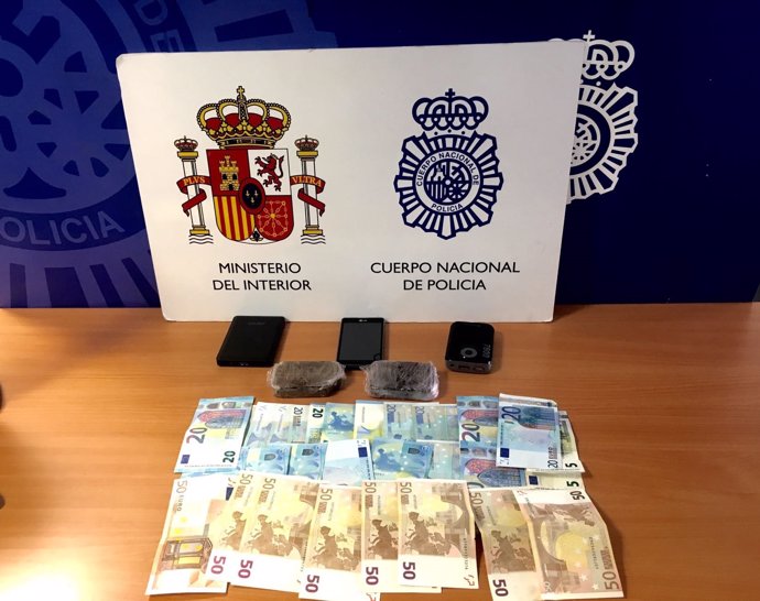 Elementos incautados al detenido en Valladolid