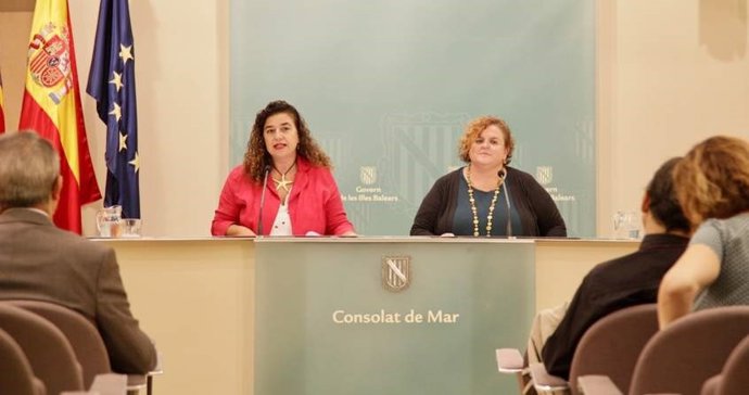 Pilar Costa y Ruth Mateu