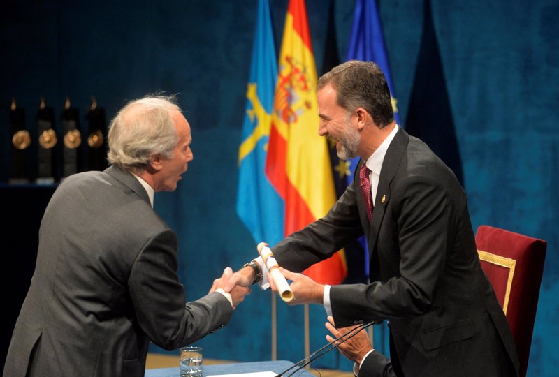 El Rey Felipe VI, en la ceremonia de entrega d elos Premios Princesa de Asturias