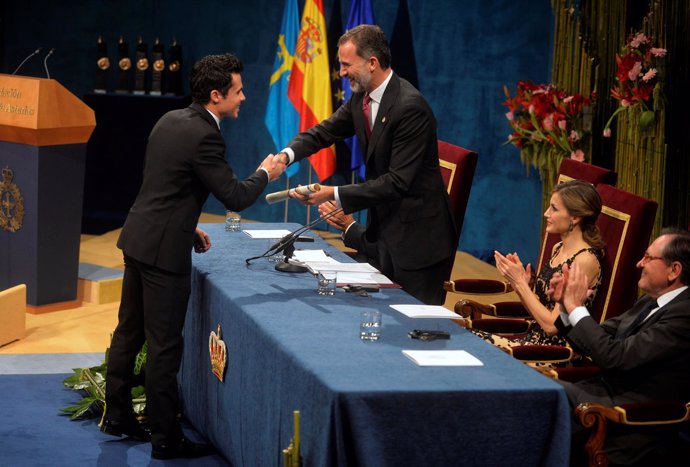 Javier Gómez Noya recibe el premio Princesa de Asturias de los Deportes