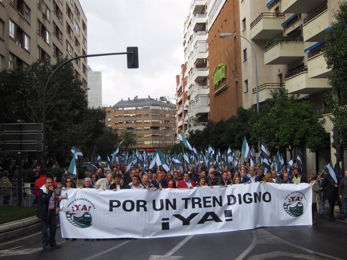 Manifestación en Badajoz por un tren digno para la región