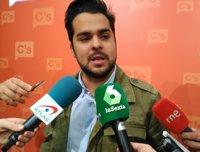C's insiste en el compromiso de Méndez de Vigo de paralizar las 'reválidas'