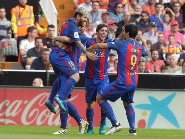 El FC Barcelona gana en Mestalla