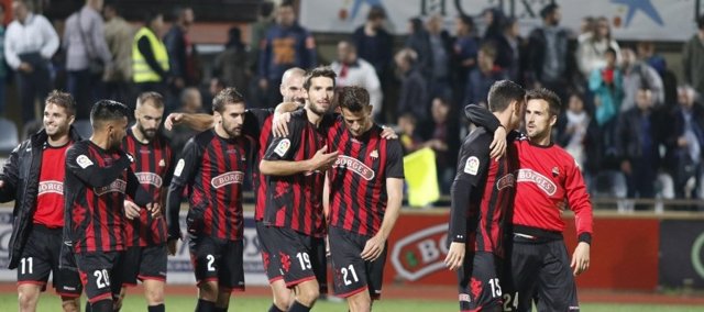 El Reus se coloca segundo en Segunda División