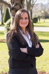 Una investigadora de la UPNA diseña nuevos materiales que filtran la radiación