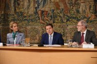 Page espera que año acabe bien y que "todo vaya en dirección de los intereses del país"