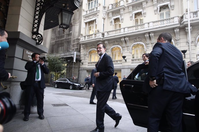 Mariano Rajoy a su llegada a un desayuno informativo