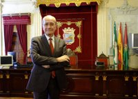 De la Torre valora que abstención de PSOE posibilite un Gobierno en plenitud de funciones