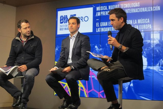 Alfonso Santiago, Imanol Pradales y Christophe Cassan