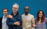 El guitarrista Bill Frisell presenta en San Sebastián su disco dedicado a la música de cine