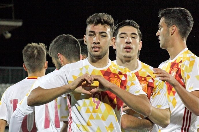 Munir celebra el primer gol de la Sub-21 ante San Marino
