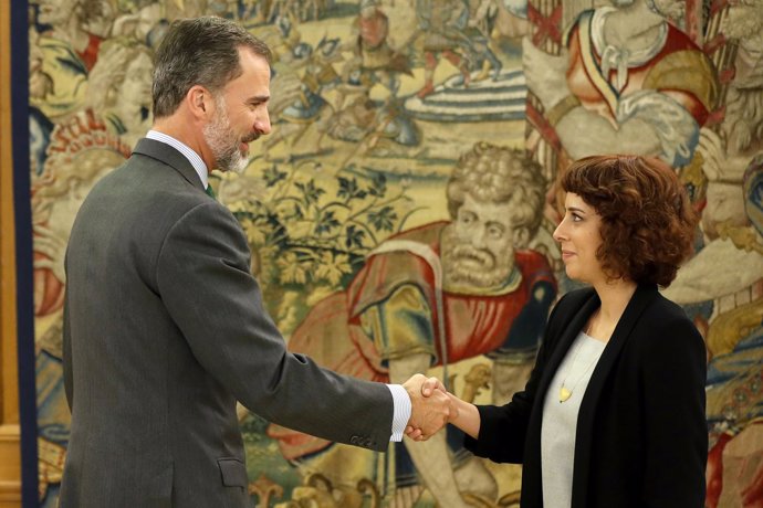 La portavoz de En Marea en el Congreso, Alexandra Fernández, se reúne con el Rey