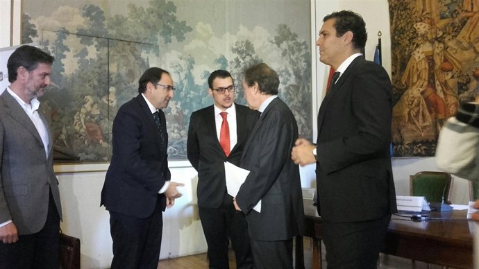 De Santiago-Juárez en la reunión de la Comisión Ejecutiva de la FRMP