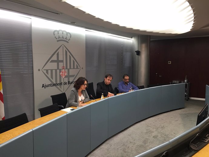 Laura Pérez, Jaume Asens y Rodrigo Araneda