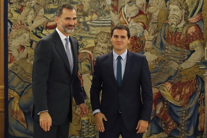El rey Felipe recibe al líder de Ciudadanos, Albert Rivera , hoy en la Zarzuela