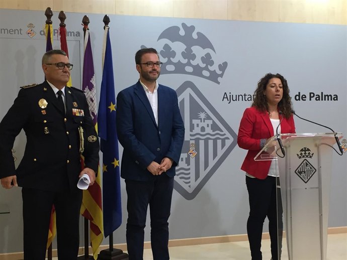 Hila en rueda de prensa Policía