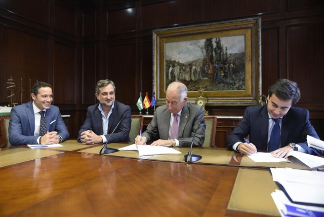 Diputación y Clece firman el nuevo convenio del Servicio de Ayuda a Domicilio.