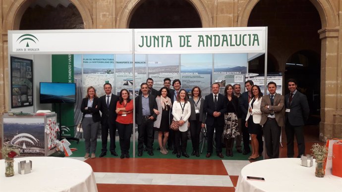 Estand de la Junta de Andalucía en el Congreso Nacional de Carreteras.
