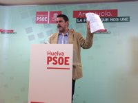 El PSOE de Huelva defiende la sanidad onubense y dice que el PP "busca la privatización"