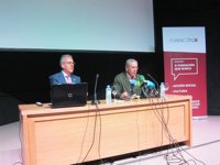 Fundación CB lanza un programa de 30 becas para que recién egresados de la UEx hagan prácticas en empresas extremeñas