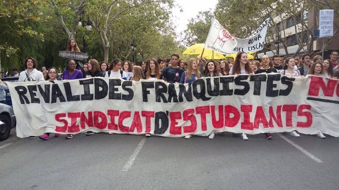 Manifestación de estudiantes contra las 'reválidas' en Valencia