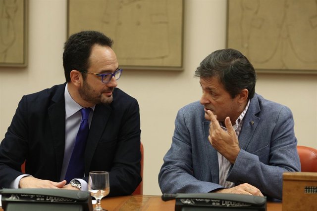 Javier Fernández y Antonio Hernando