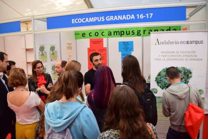 Expositor de Ecocampus en las jornadas de recepción de la UGR