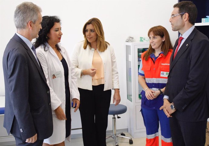 La presidenta de la Junta, Susana Díaz, visita el centro de salud de Íllora