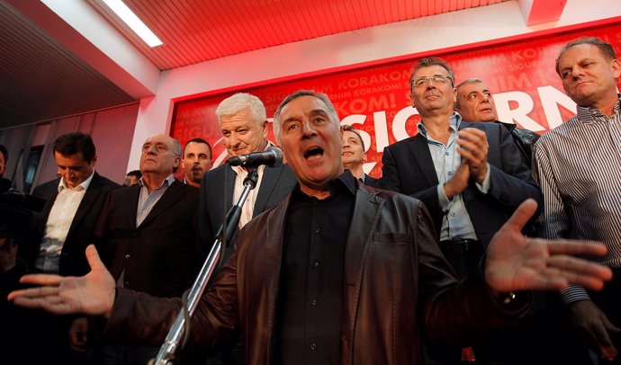  Milo Djukanovic Durante La Campaña De Las Elecciones Parlamentarias