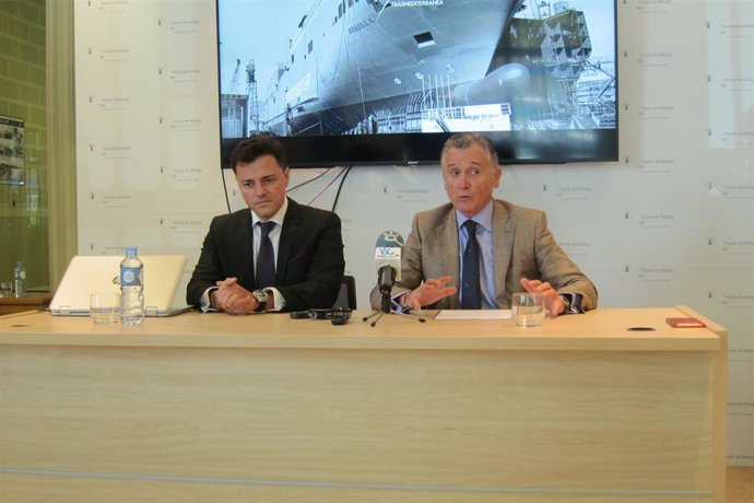 Paulino Plata y Mario Quero analizan la ruta malaga melilla de transmediterránea