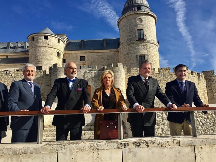 El ministro, de visita al Archivo General de Simancas. 