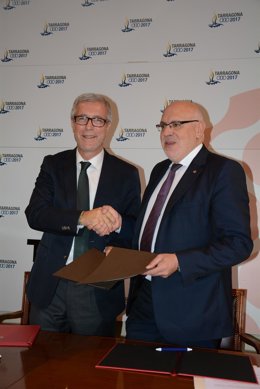 Josep Félix Ballesteros y Jordi Baiget, en la firma del acuerdo