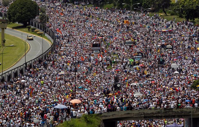 "Toma De Venezuela" En Caracas