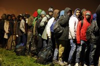 Las autoridades francesas han evacuado a unos 6.000 refugiados e inmigrantes de Calais
