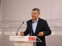 El PSOE de Extremadura destaca la "dinámica" del paro en la región pero le "preocupa" el desempleo femenino