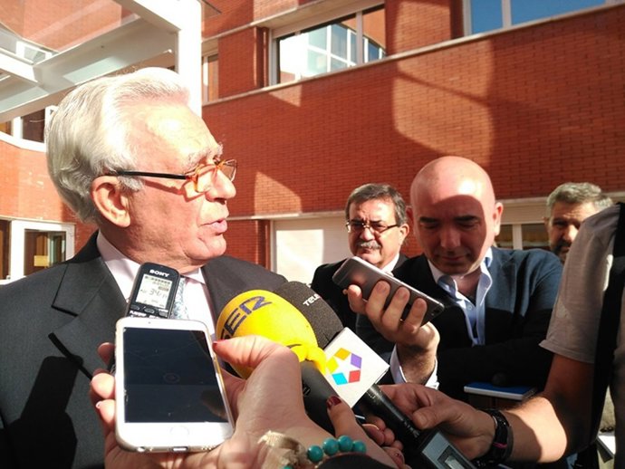 Sánchez Martos durante su visita a Alcorcón