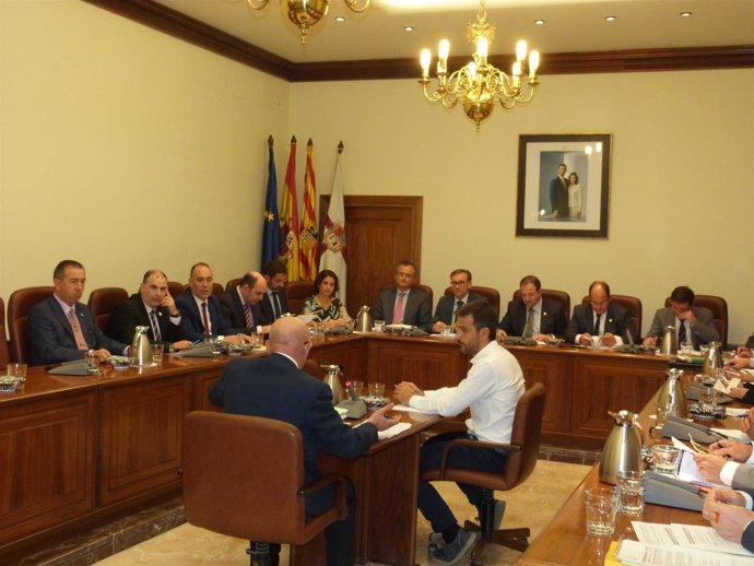 Imagen del Pleno de la Diputación de Teruel. 