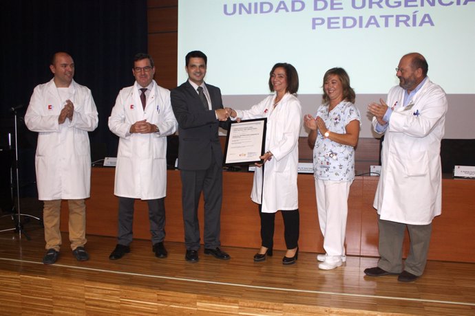 Sanidad entrega certificación ISO Unidad Urgencias Pediatría Valdecilla. 27 OCTU