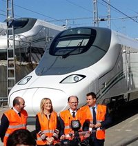 Cifuentes: "El éxito de Talgo será también el éxito de la Comunidad de Madrid"