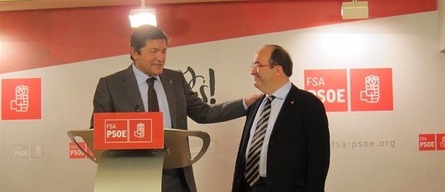 Javier Fernández con Miquel Iceta. 