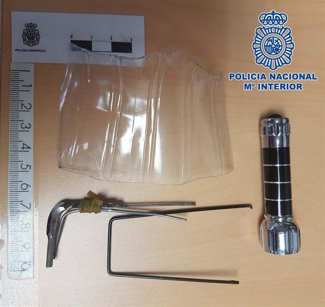 Cuatro detenidos por marcar puertas de domicilios