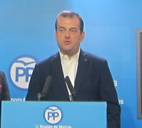 PP lamenta el "circo y las barricadas" de Podemos y celebra que Rajoy sea presidente este sábado