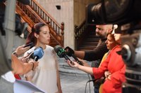 Patricia Hernández niega contactos con el PP para censurar a Clavijo