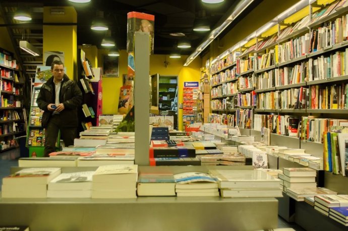 Libros, libreria, compra, comprando, educación, estudio, estudios, estudiar 