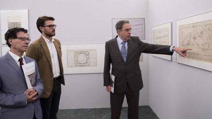Inauguración de la muestra con dibujos de la Academia en la Alhambra