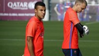 Rafinha y Cillessen, con el alta, novedades en la convocatoria para recibir al Granada