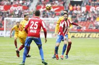 El Sevilla detiene su excelente racha en Gijón