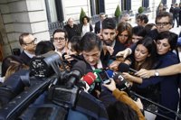 Javier Fernández respeta los planes de Sánchez pero avisa que aún no hay congreso del PSOE