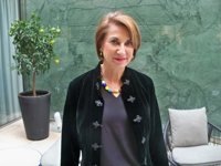 Loretta Napoleoni: "Todo refugiado sirio que llega a Europa paga a Isis y otros grupos armados"