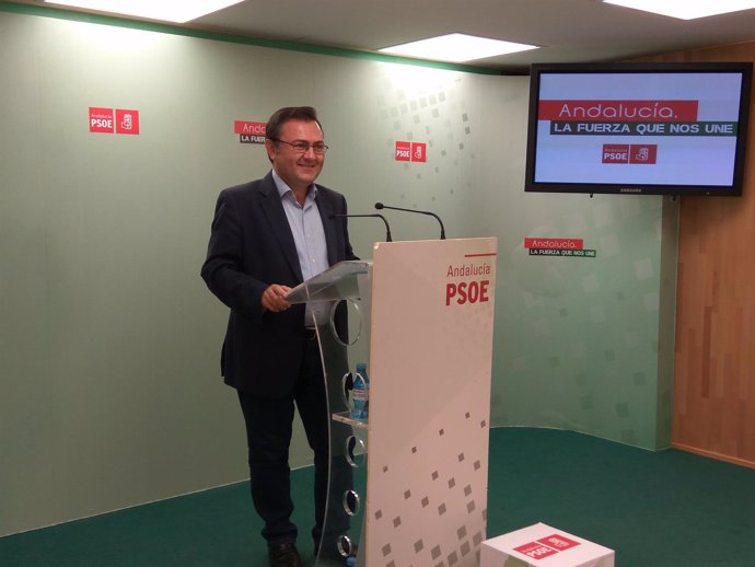 Rueda de prensa de Miguel Ángel Heredia (PSOE) en Málaga